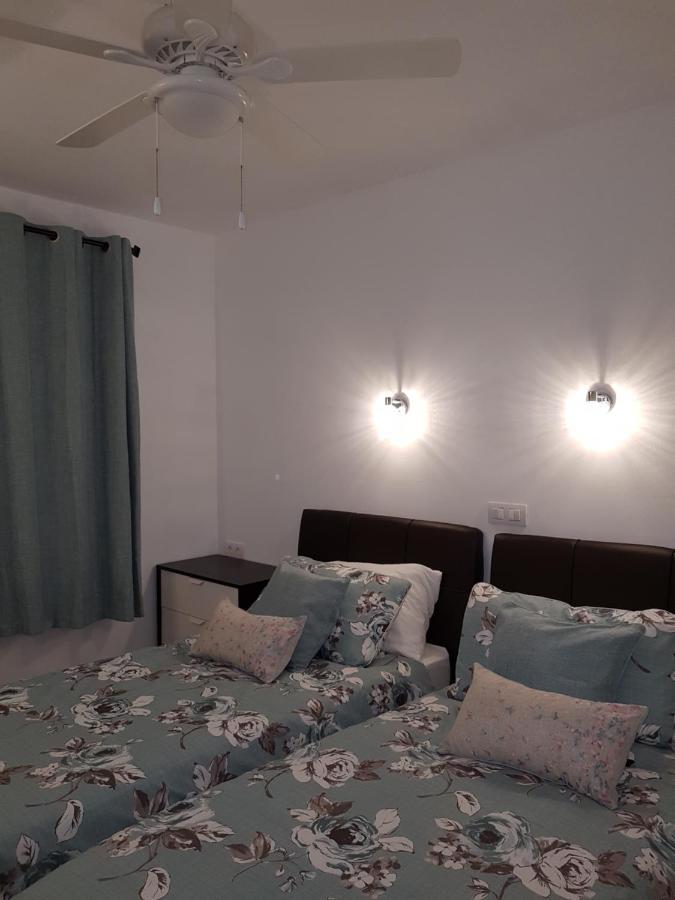 Atalaya 1St Floor Poolside Apartment Puerto del Carmen  Exteriör bild
